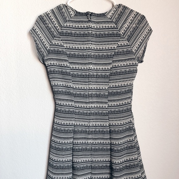 NWT H&M Tribal Print Black & White Dress - Picture 4 of 4